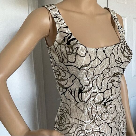 NWT Pretty Little Things Gold Glitter Nude Square Neck Bodycon Mini Dress Size 2 - Picture 4 of 16